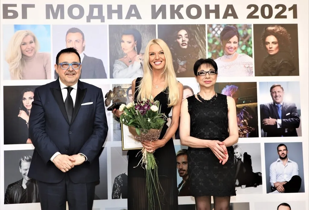 Букет изработен от Десислава Краваева, специално за Годишните награди на Академията за мода – „БГ модна икона 2021“. Фото: © Академия за мода / Антон Марков