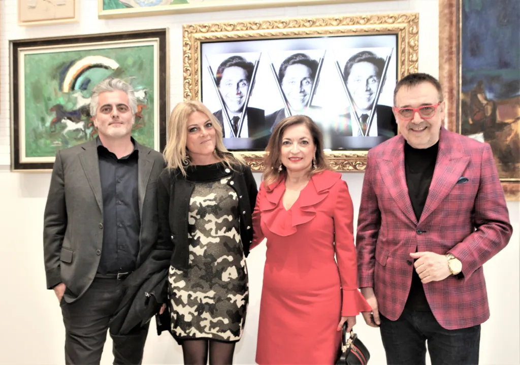 Проф. Любомир Стойков заедно с Н.Пр. Джузепина Дзара и италианските бижутери Джулиано Перкоси и Валерия Перкоси Папи. Фото: ©  Академия за мода / Хайлайф