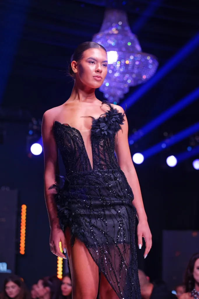 Тоалети от новата колекция “Stunning Shine” на модния бранд Alegra. Фото: Sofia Fashion Week