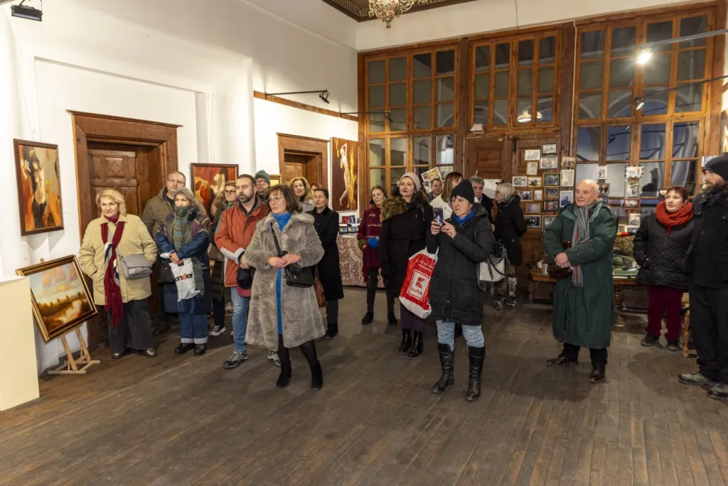 Гости на изложбата. Фото: Благовест Попов