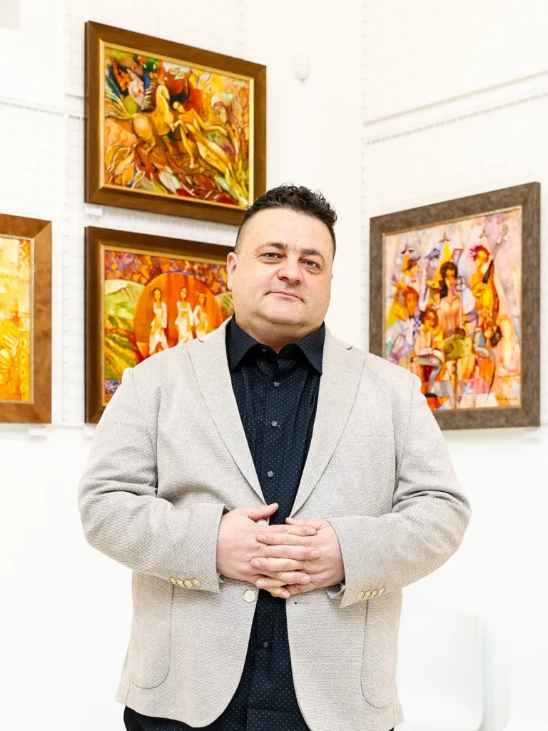 Художникът Вили Николов. Фото: Алма комуникация / Петър Станев