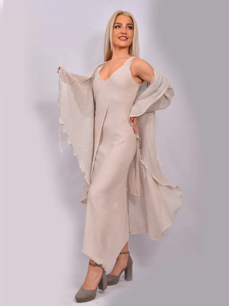 Аутфит от колекцията на Аксел Харди за пролет 2025. Модел: Зари Баждарова – Мис Търновград
Фото: Нено Вълковски