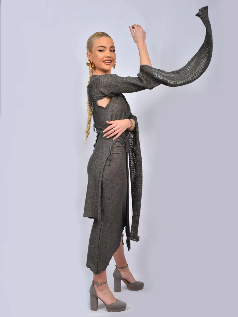 Аутфит от колекцията на Аксел Харди за пролет 2025. Модел: Зари Баждарова – Мис Търновград
Фото: Нено Вълковски