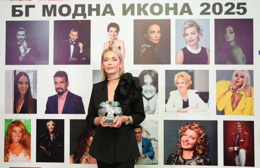 Десислава Минчева - носител на приза „БГ модна икона 2025“ в категория „Медии и журналистика“. Фото: Академия за мода / Петър Станев