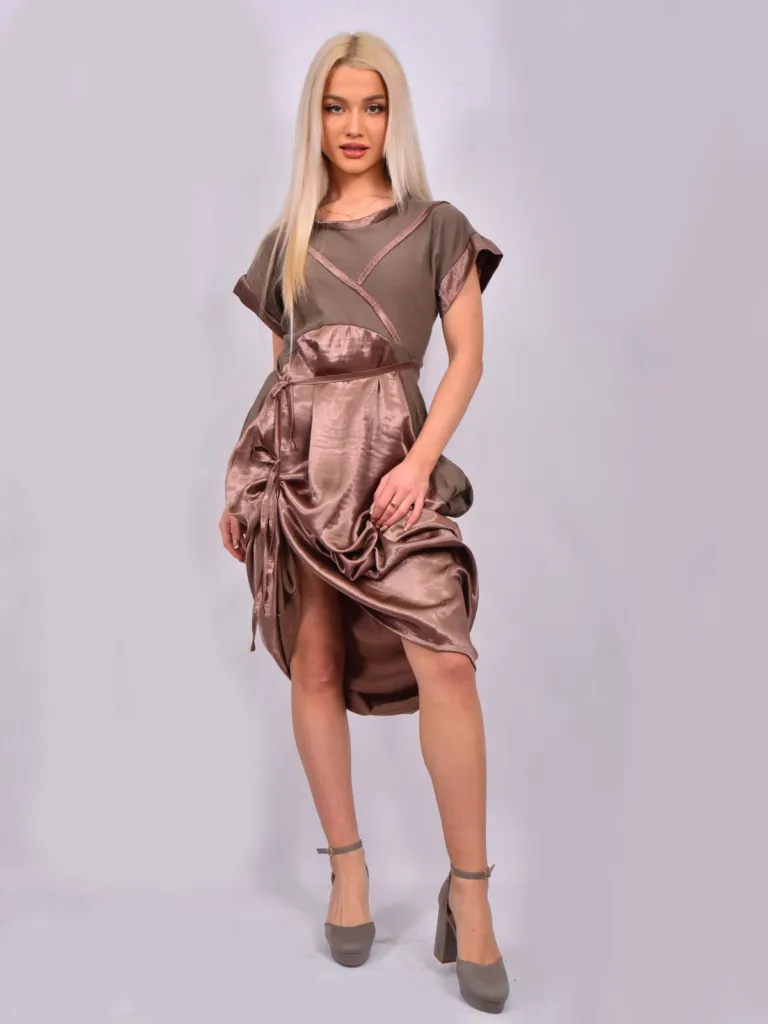 Модел от колекцията на Аксел Харди за пролет 2025. Фото: Нено Вълковски Модел: Зари Баждарова – Мис Търновград