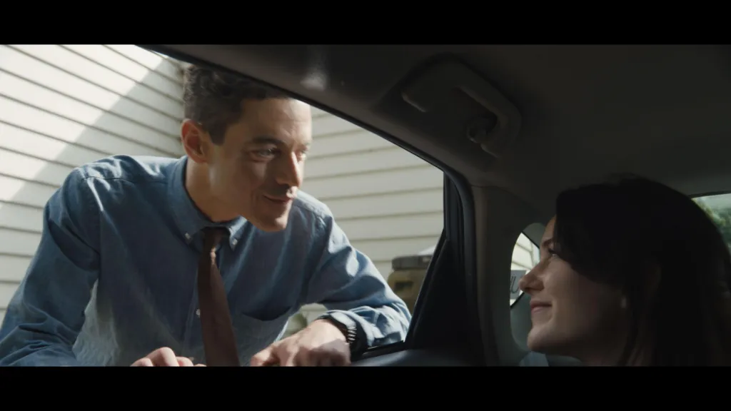 Рами Малек и Рейчъл Броснахан в „Аматьорът“ (2025). Фото: 20th Century Studios/20th Centruy Studios