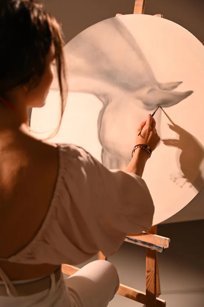 Илиана Илиева и нейно произведение. Фото: Личен архив на Илиана Илиева