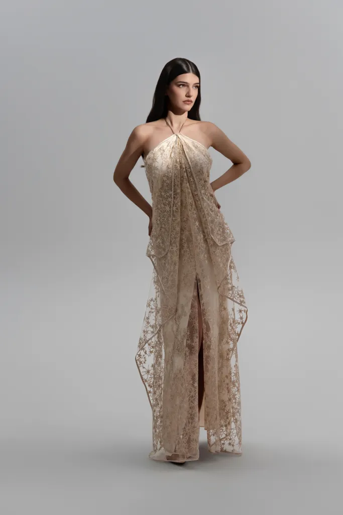 Официална рокля на Ивет Бианки.
Фото: Владимир Кадънков