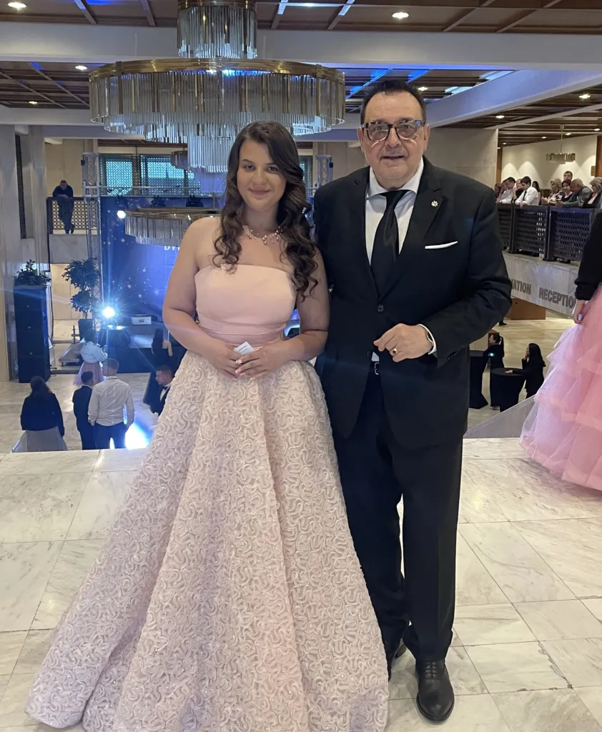 Проф. Любомир Стойков заедно с Анджелика Стефанова, облечена с рокля на Ивет Бианки. Фото: Академия за мода