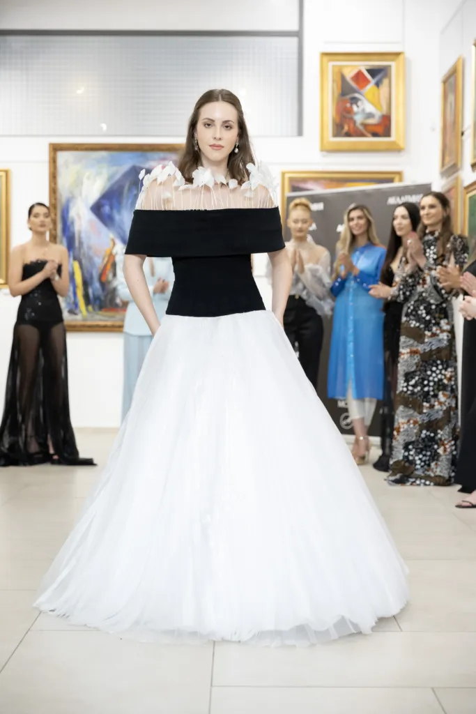 Ивет Бианки в тоалет на бранда ѝ. Фото: Академия за мода / Петър Станев