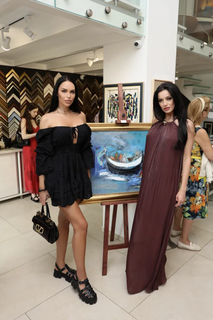 Антоанета Боянова и Роси Иванова. Фото: Академия за мода / Петър Станев