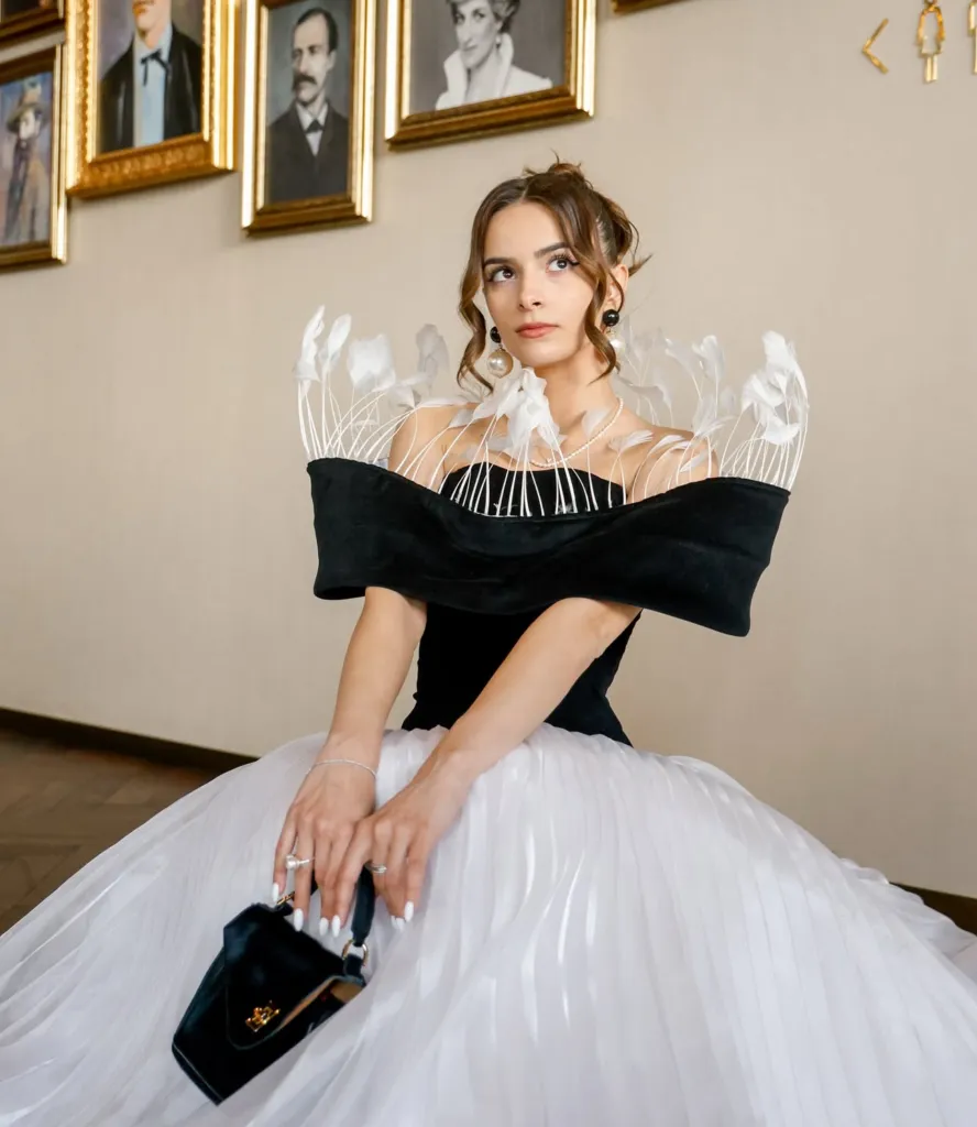 Изабел Овчарова в тоалет на Ивет Бианки. Фото: Архив на Ивет Бианки