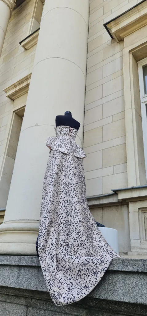 Тоалети, създадени от Иванина Иванова. Фото: Личен архив на Иванина Иванова.