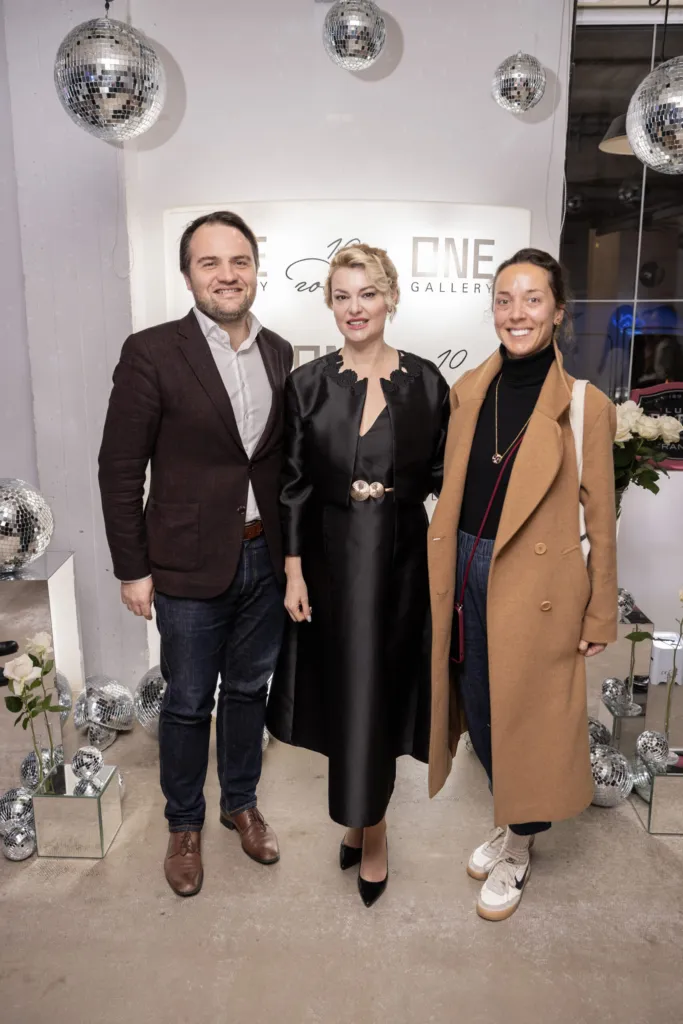 Макс Кървиц (ляво), Десислава Зафирова (в средата). Фото: Алма комуникация / Петър Станев