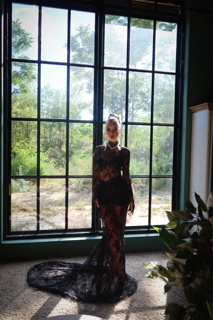 Певицата Filipa, облечена в тоалет на модния бранд Ivette Bianchi. Фото: Архив на Ivette Bianchi