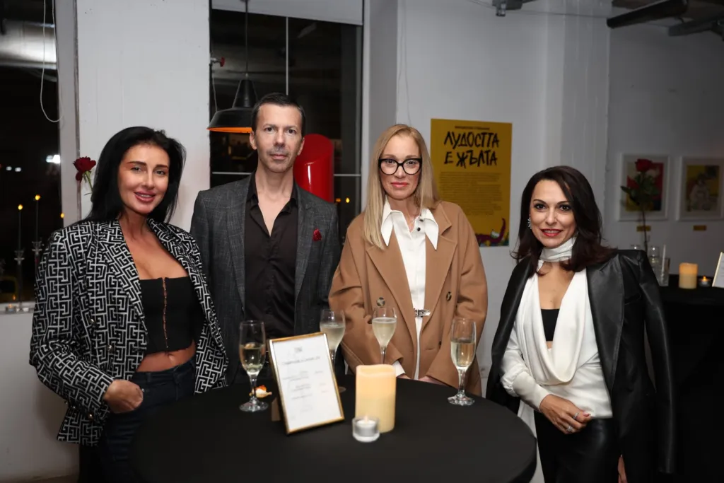 Стела Йорданова, Кристиян Скрински, Мина Йовчева и Таня Скринска. Фото: Алма комуникация / Петър Станев
