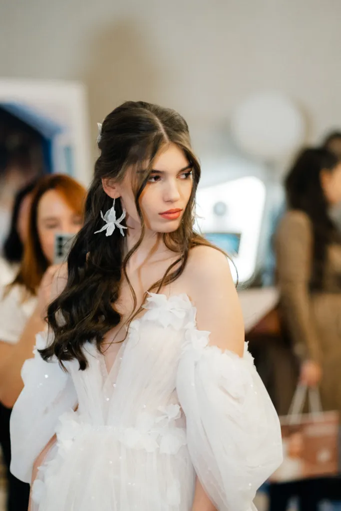 Обеци на Fе Dе Fе Jewelry – модел Габриела Димова.
Фото: © Личен архив на организаторите