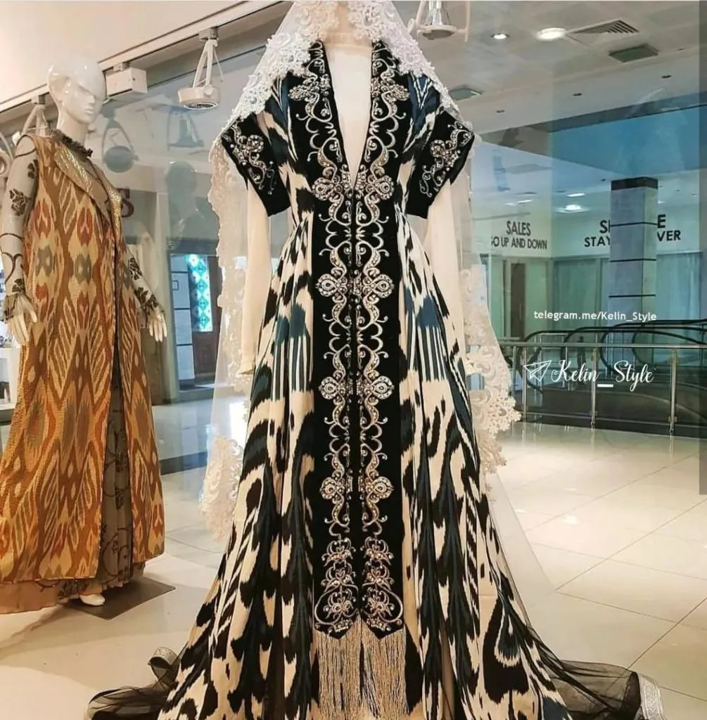 Ръчно везан традиционен булчински тоалет от Узбекистан. Фото: Асоциация на занаятчиите на Узбекистан