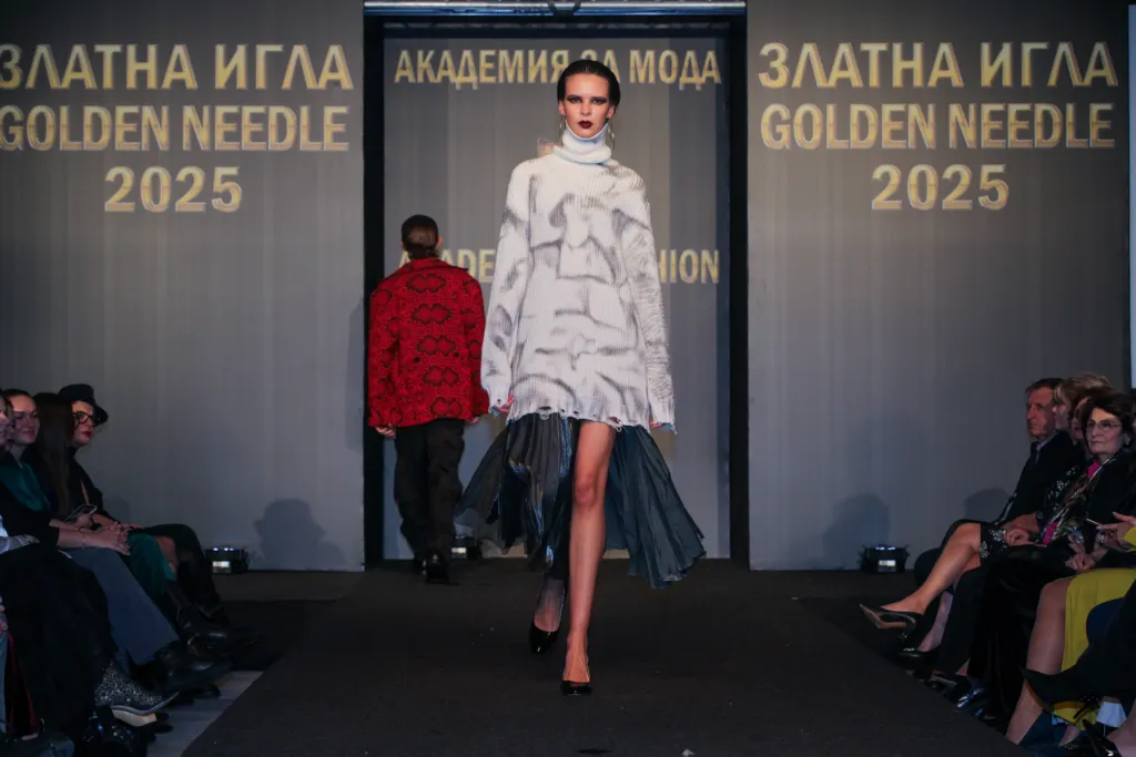 Предложение от модния бранд Edis Pala, с дизайнер Едис Пала. Фото: Академия за мода / Антон Марков