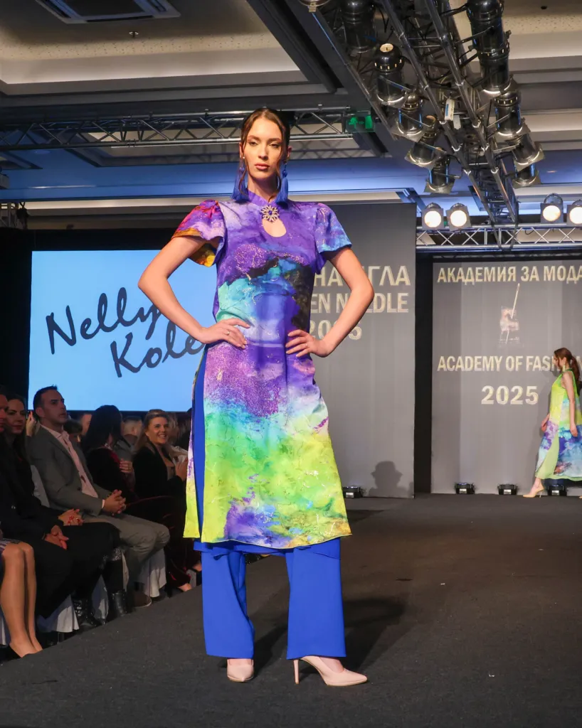 Предложение от дизайнерката Нели Колева.  Фото: Академия за мода / Хайлайф