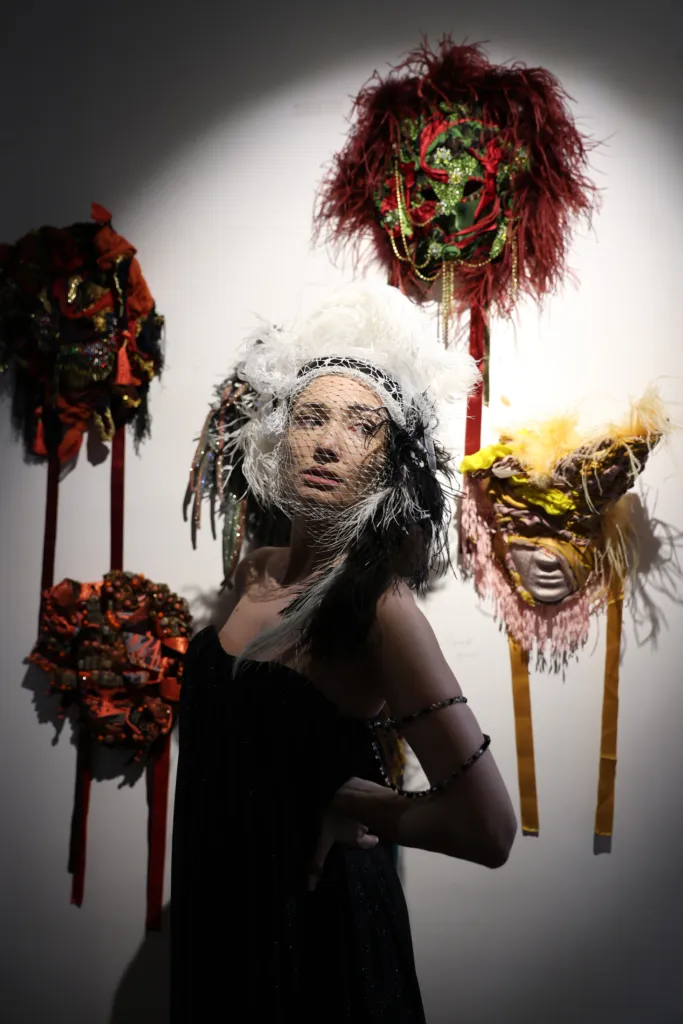 Гергана Желева с маска на Маурицио Пироло и с тоалет на Ивет Бианки.
Фото: Алма комуникация / Петър Станев